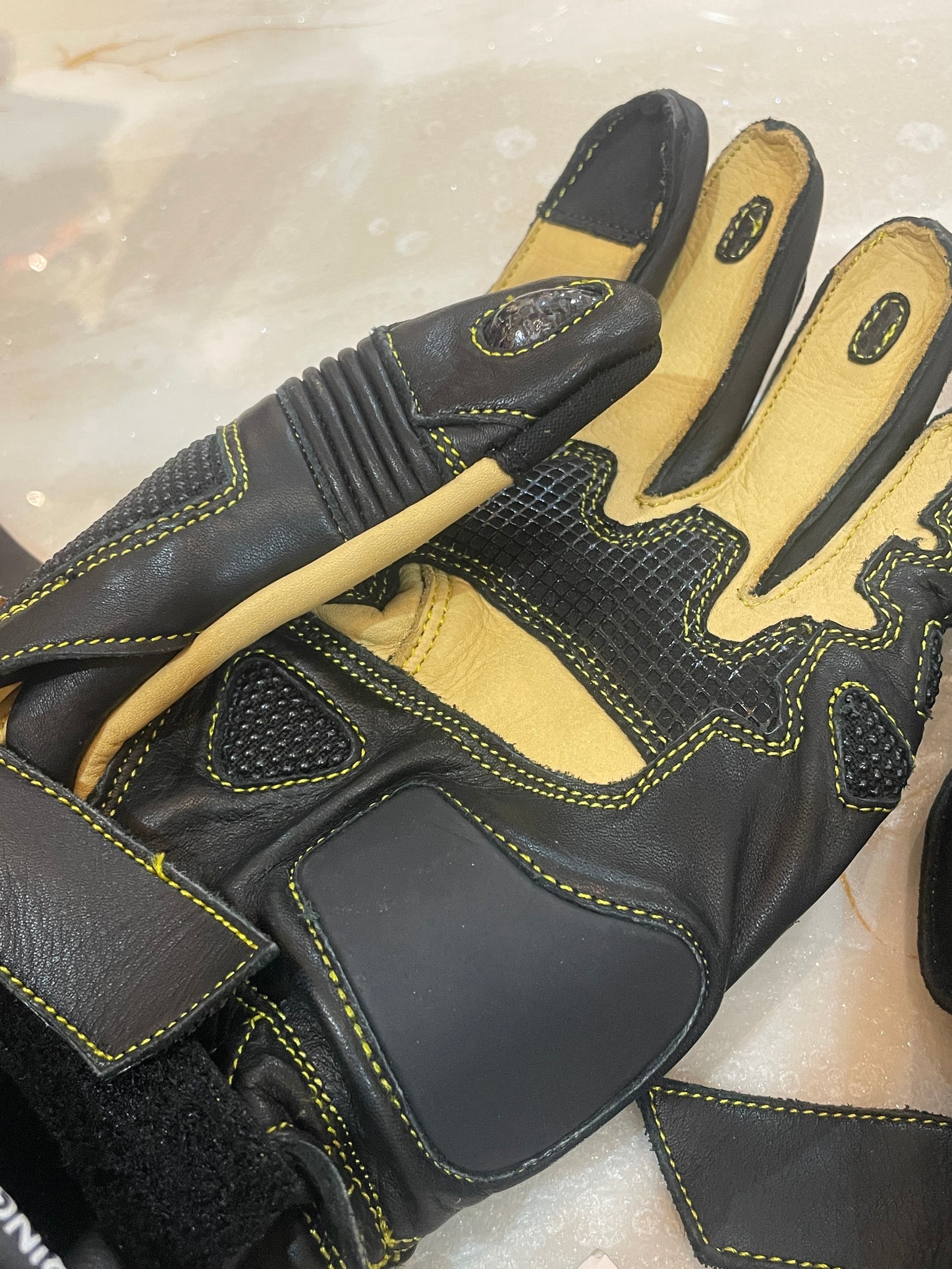 Roaring toyz golden fury gloves