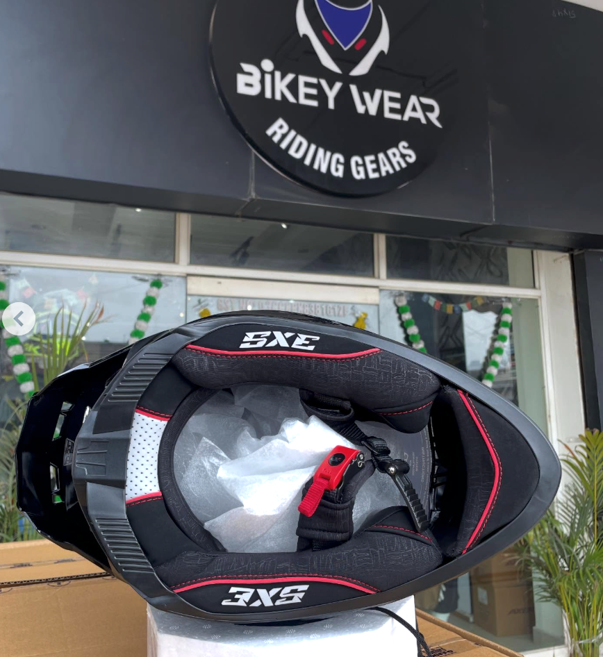 Steelbird Helmet SBH 61 SXE ISI & DOT Certified